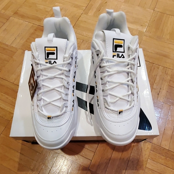 Fila sneakers and tshirt set - Picture 2 of 6